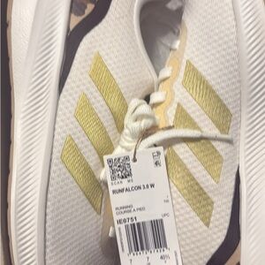 Adidas Runfalcon 3.0 W White and Gold Sneakers size 8.5 women’s